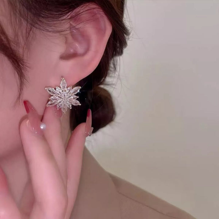 Christmas Snowflake Stud Earrings - Trendy Accessories/Earnings in Gold for Women | The802Gypsy