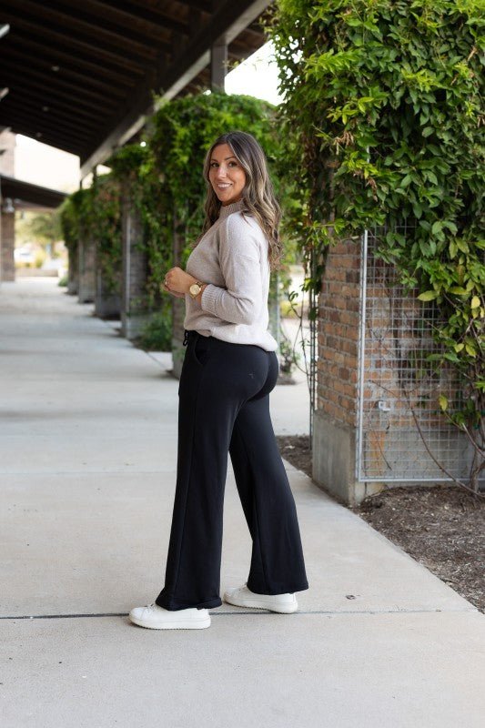 The Jenna - Comfy Wide Leg Fleece pants - Trendy Bottoms in Black for Women | The802Gypsy