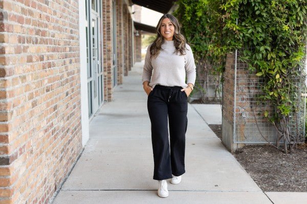 The Jenna - Comfy Wide Leg Fleece pants - Trendy Bottoms in Black for Women | The802Gypsy