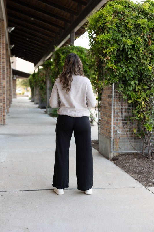 The Jenna - Comfy Wide Leg Fleece pants - Trendy Bottoms in Black for Women | The802Gypsy