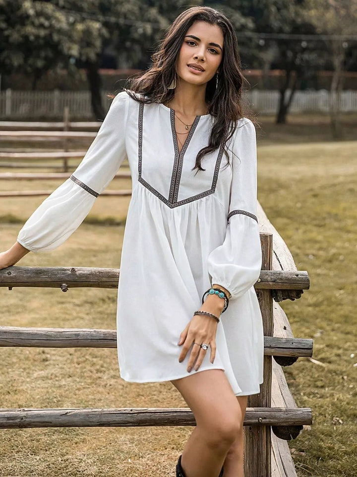 Color Block Long Sleeve Mini Dress - Trendy Dresses/Casual in White for Women | The802Gypsy