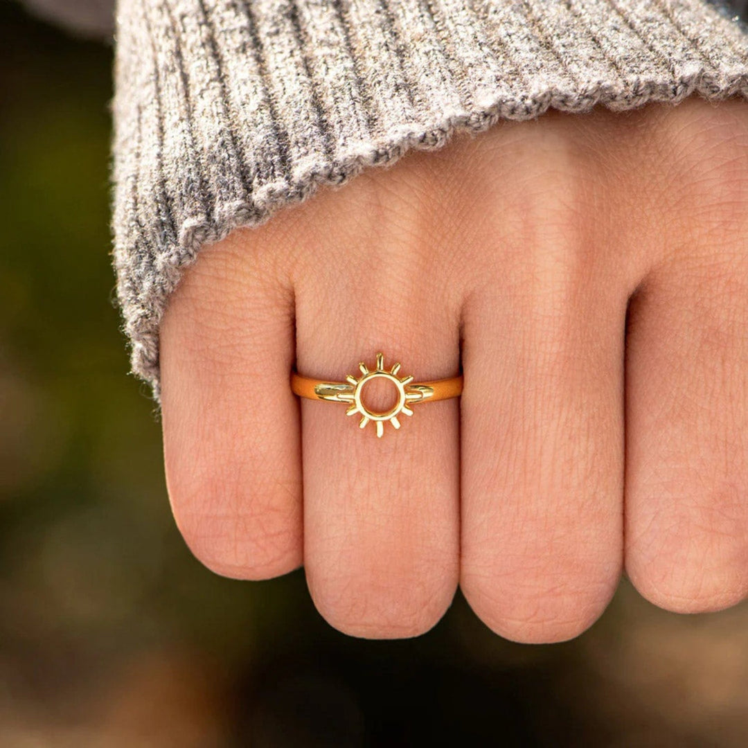 Gold Accessories/Jewelry with 6