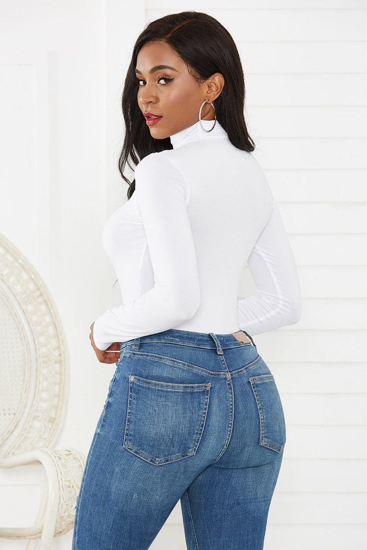 White Tops/Bodysuits with S