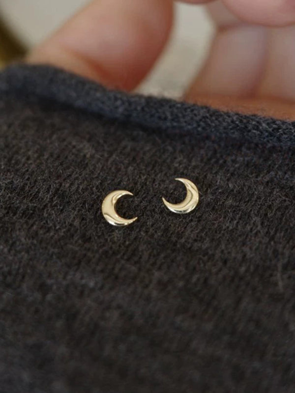 GYPSY GIRL-Small Crescent Moon Earrings