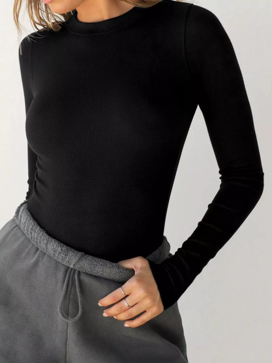 Long Sleeve Ribbed Crop T-Shirt - Trendy Tops/Casual Tops in Black for Women | The802Gypsy
